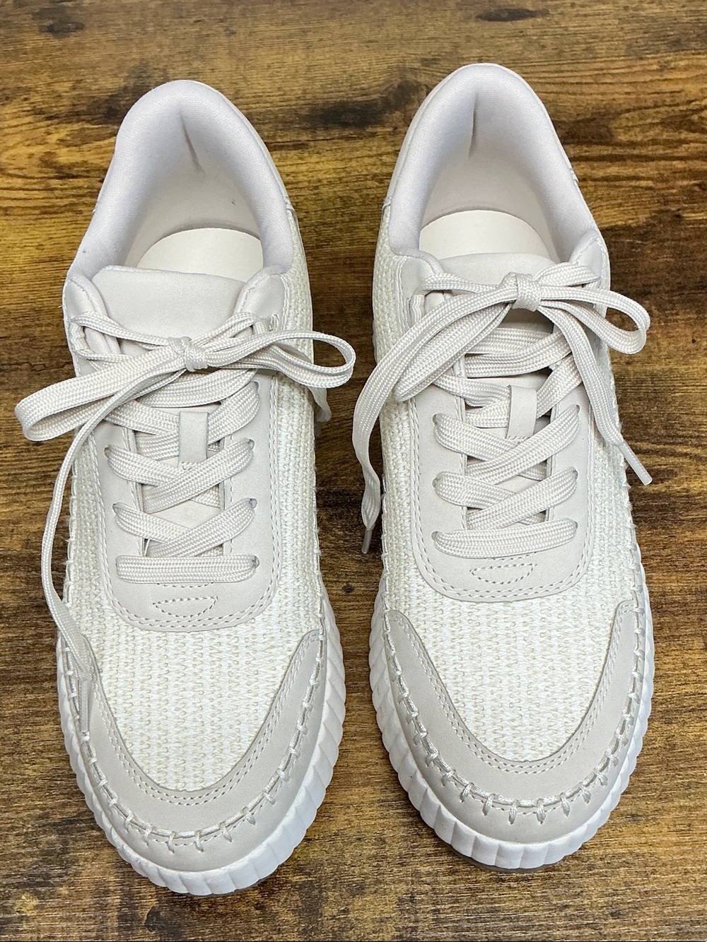 Women's platform Lace-Up Sneakers in Light Beige